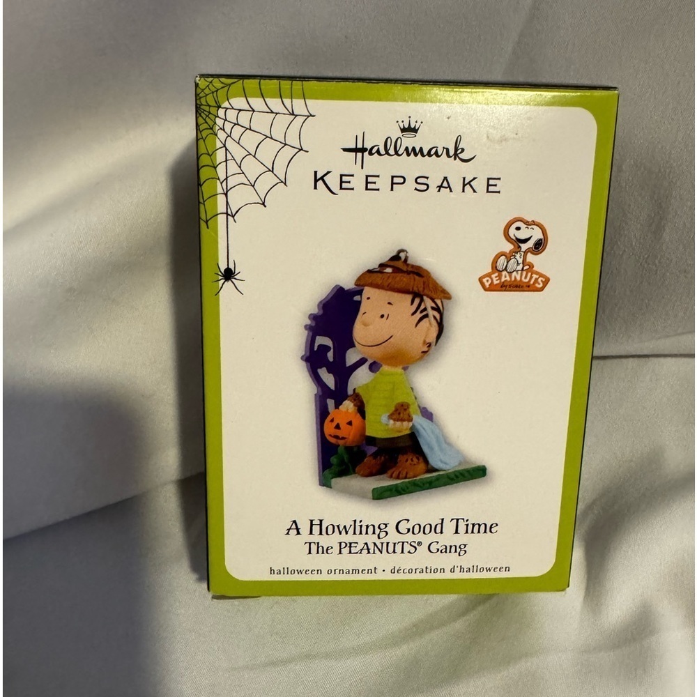peanuts, linus Halloween ornament